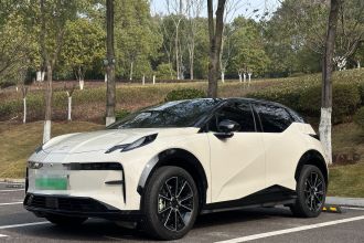 极氪X 2023款 后驱ME版 5座