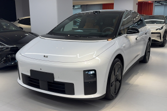 理想汽车 理想i6 2025款 两驱标准版