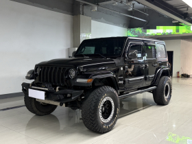 Jeep 牧马人 2019款 2.0T Sahara 四门版 国VI
