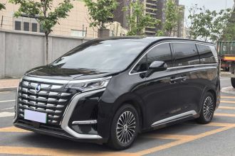 腾势D9 2022款 DM-i 970 四驱尊荣型