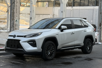 丰田 威兰达 2023款 双擎 2.5L E-CVT四驱尊贵版