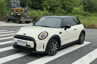 MINI 2023款 1.5T COOPER 艺术家