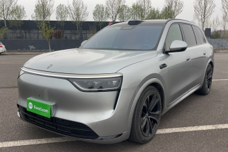 鸿蒙智行 问界M8 2025款 增程 Ultra版 53.4kWh 5座版 (192线激光雷达）