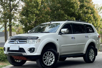 三菱 帕杰罗·劲畅 2013款 3.0L 自动四驱行政版