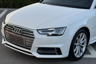 奥迪A4L 2018款 30周年年型 40 TFSI 时尚型