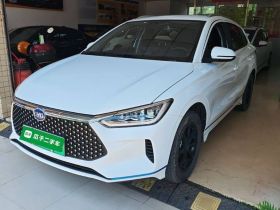 比亚迪e2 2021款 豪华型