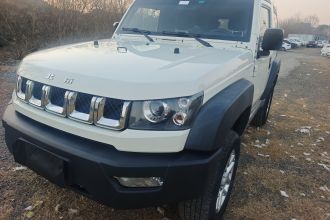 北京越野 北京BJ40 2016款 2.0T 手动两驱尊贵版