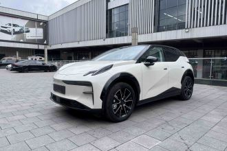 极氪X 2024款 五座四驱版