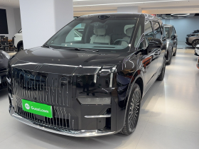 极氪009 2024款 六座行政版四驱 108kWh