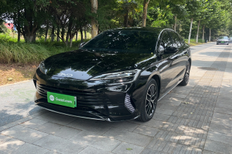 比亚迪 海豹 2023款 DM-i 1.5T 121km 旗舰型