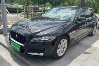 捷豹XFL 2018款 XFL 2.0T 250PS 豪华版