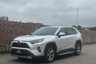 丰田 RAV4荣放 2022款 2.0L CVT两驱风尚Plus版