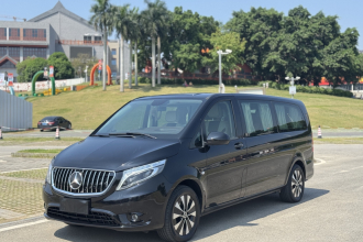 奔驰 威霆 2021款 2.0T 精英版 7座