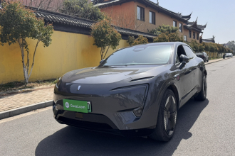 阿维塔11 2023款 鸿蒙 90度 四驱版