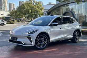 智己汽车 智己LS7 2025款 焕新版 Ultra