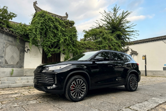 星途凌云 2025款 400T 两驱曜夜版