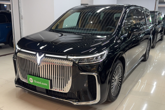 岚图汽车 岚图梦想家 2025款 PHEV 四驱旗舰鲲鹏版