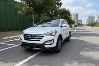 现代 胜达 2015款 2.0T 自动两驱智能型 5座