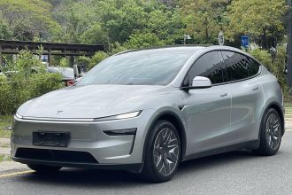 特斯拉 Model Y L 2025款 长续航全轮驱动版