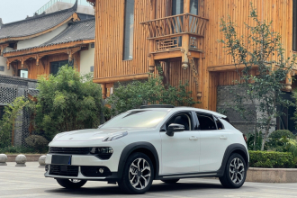 领克02 2021款 1.5TD DCT两驱劲 冠军版