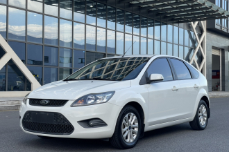 福特 福克斯 2013款 两厢经典 1.8L 自动基本型