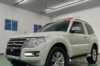 三菱 帕杰罗（平行进口） 