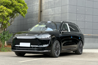 鸿蒙智行 问界M9 2025款 增程 Ultra版 52kWh 6座版 (192线激光雷达）
