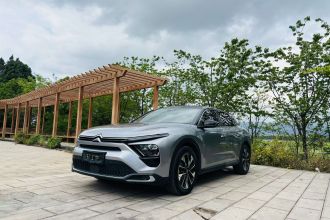 雪铁龙 凡尔赛C5 X 2023款 1.6T 势不凡