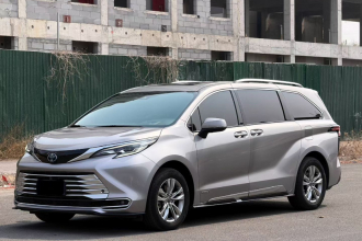 丰田 赛那SIENNA 2021款 2.5L混动 铂金版