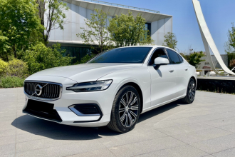 沃尔沃S60 2022款 B4 智远豪华版