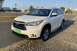 丰田 汉兰达 2017款 2.0T 两驱豪华版 7座