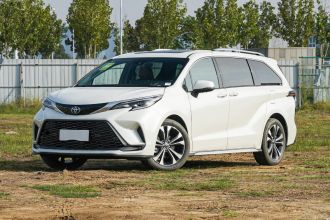 丰田 格瑞维亚 2023款 2.5L混动 舒适版