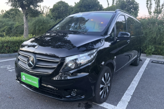 奔驰 威霆 2021款 2.0T 精英版 7座