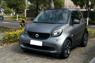 smart fortwo 2019款 0.9T 66千瓦硬顶风擎版 国VI
