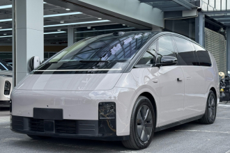 理想汽车 理想MEGA 2025款 Home 家庭特别版