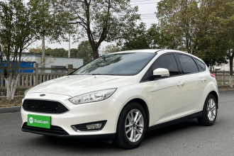 福特 福克斯 2017款 两厢 1.6L 自动风尚型智行版