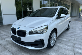 宝马2系多功能旅行车 2019款 220i 领先型