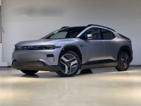 长安启源E07 2025款 纯电 四驱 90kWh Ultra高性能版