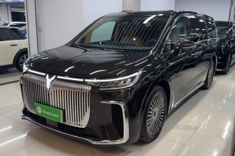 岚图汽车 岚图梦想家 2025款 PHEV 四驱尊贵鲲鹏版