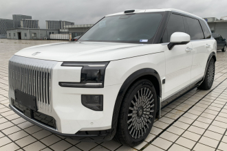 极氪9X 2025款 Ultra版 70kWh 六座