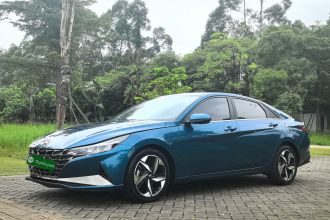 现代 伊兰特 2022款 1.5L CVT LUX尊贵版