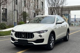 玛莎拉蒂 Levante 2021款 3.0T 标准版