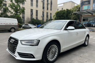 奥迪A4L 2016款 35 TFSI 典藏版 自动标准型