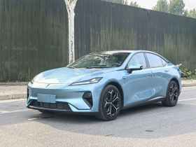 深蓝汽车 深蓝L07  230Max乾崑智驾ADS SE增程版