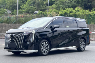 广汽传祺 传祺M8 2024款 大师系列 400T 尊贵版