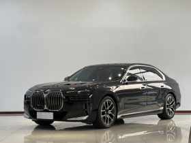 宝马7系 2023款 735Li M运动套装