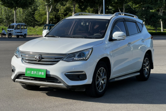 比亚迪 宋 2018款 1.5TI 手动智联进享型