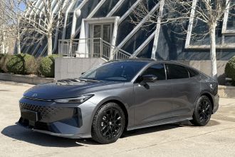 长安UNI-V 2024款 1.5T 尊贵型