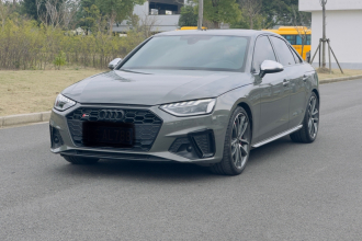 奥迪S4 2023款 S4 3.0TFSI