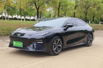 吉利银河 银河E8 2025款 575km 探索智驾版